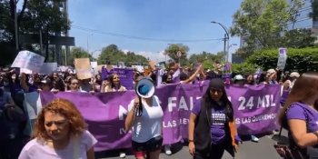 Marchan colectivos en CDMX para exigir justicia por muerte de Debanhi