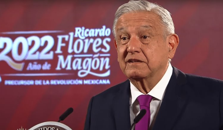 Cambio al modelo educativo es para no seguir formando a profesionales “deshumanizados”: AMLO