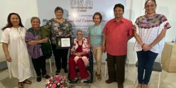 Reconocen a Rosa del Carmen Dehesa Rosado por su trayectoria en la danza folklórica