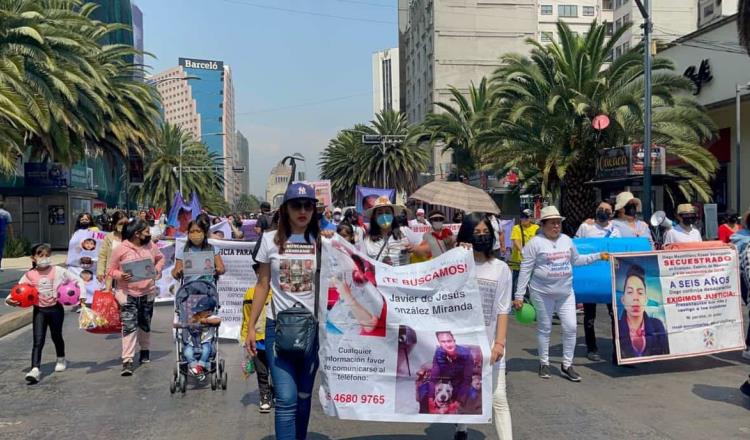 Marchan colectivos en CDMX para exigir un alto a la violencia contra niños