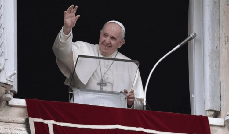 Papa Francisco homenajea a periodistas asesinados y defiende la libertad de expresión