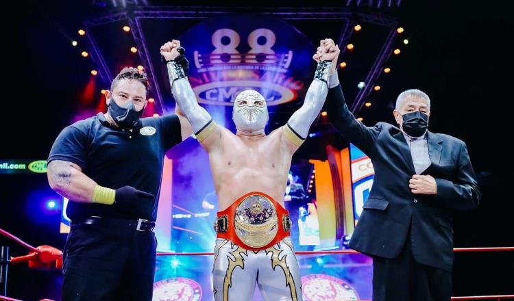 Gana Místico Campeonato Universal del CMLL