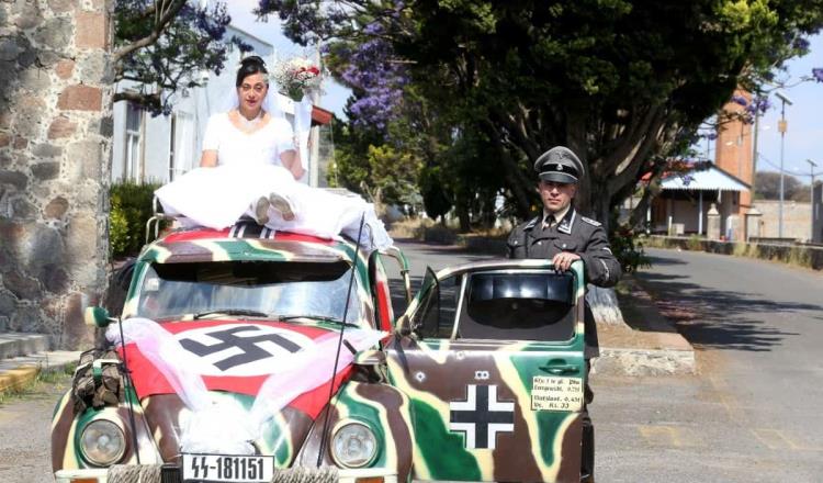 Pareja celebra su boda con temática “nazi” en Tlaxcala