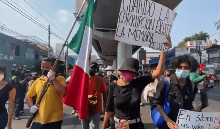 Con marcha, piden justicia por las víctimas de la L12 del Metro en CDMX