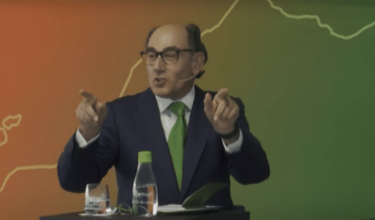 Presidente de Iberdrola llama “tontos” a españoles que tienen contratada tarifa regulada de luz