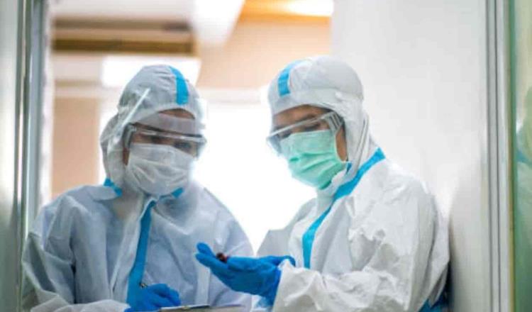 Reportan que 6 mexicanos están infectados de COVID-19 en China, tras nueva ola
