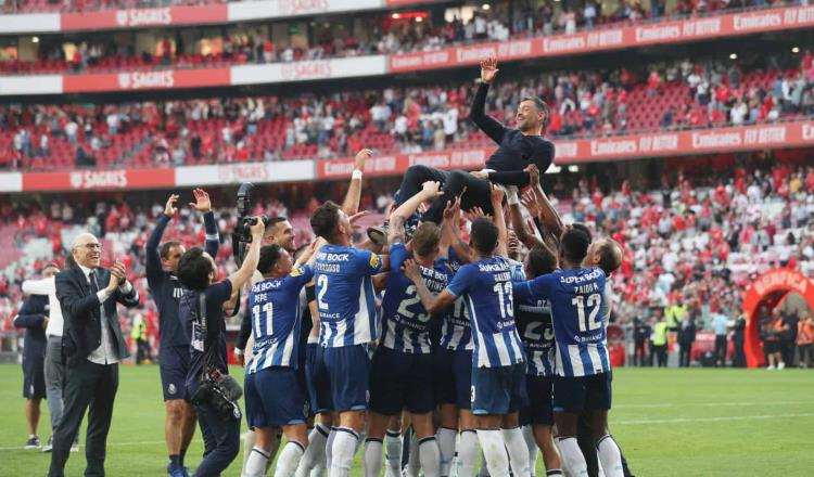 Porto gana la Liga de Portugal; festejos son opacados por muerte de aficionado