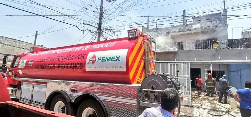 Corto circuito en aire acondicionado provoca incendio en Asunción Castellanos