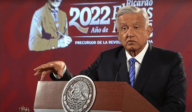 Ventila Obrador que tiene lista de opositores a los que “stalkea”