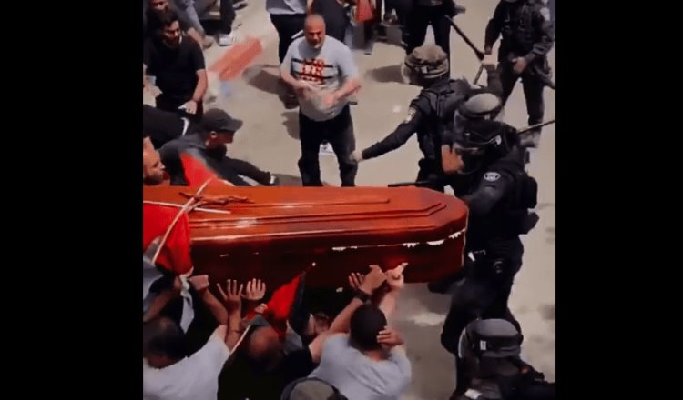 |VIDEO|Policía israelí ataca procesión fúnebre de la periodista Shireen Abu Akleh, en Jerusalén