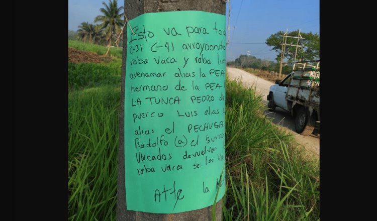 En Huimanguillo, dejan cartulina para amenazar a presuntos asaltantes