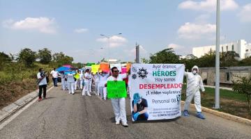 Trabajadores del IMSS exigen basificación; dicen que son "héroes desempleados"