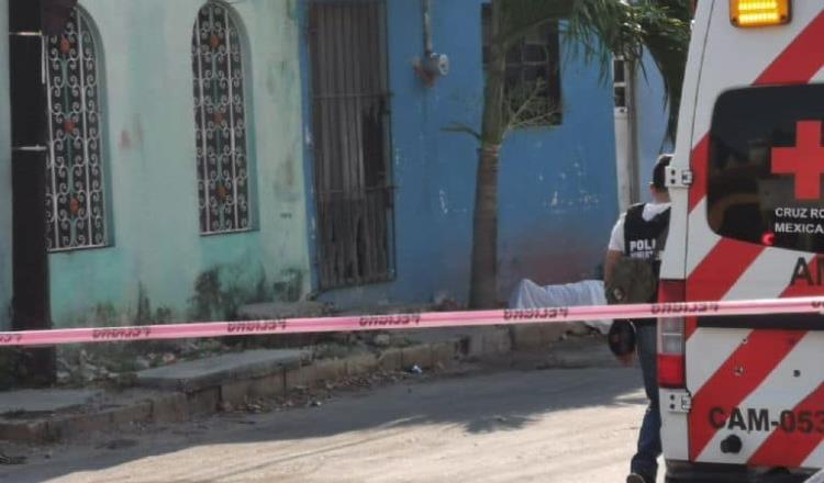 Sujeto termina con vida de mujer a puñaladas, en Ciudad del Carmen