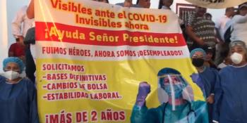 Primero que nos contraten a nosotras antes que a los cubanos, exigen enfermeras en evento de AMLO