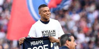 Gobiernos de Qatar y Francia habrían presionado a Mbappé para renovar con el PSG