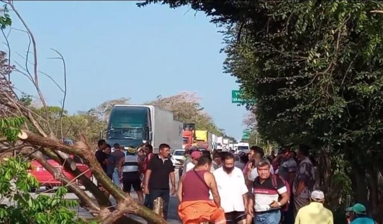 Liberan la carretera del Golfo en Campeche tras cerca de 30 horas de bloqueo