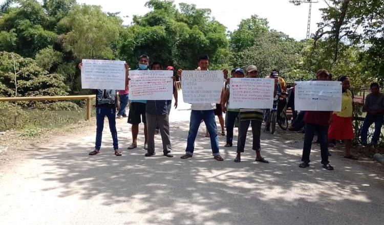 Habitantes de Nacajuca bloquean puente de Belén a Oxiacaque