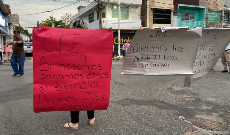 Vecinos bloquean Méndez por 3 horas ante falta de energía en Centro