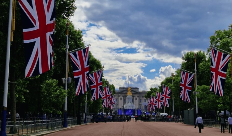 Prepara Reino Unido celebración por los 70 años del reinado de Isabel II