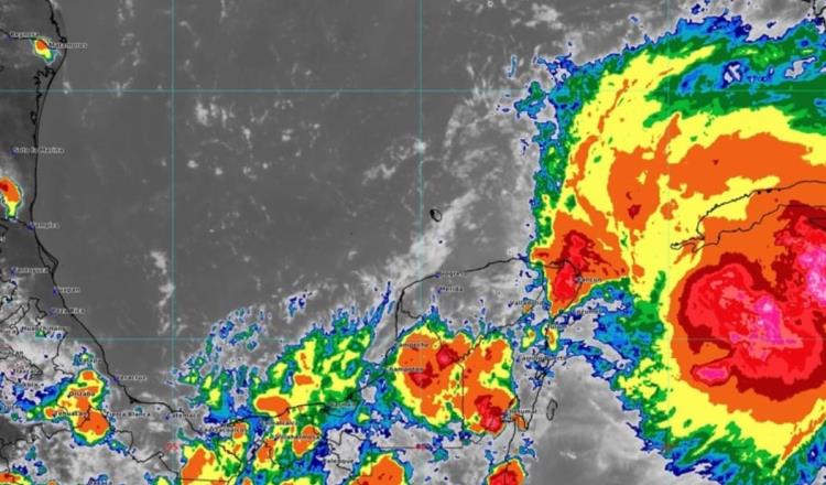 Se forma Potencial Ciclón Tropical Uno al noreste de la Península de Yucatán 