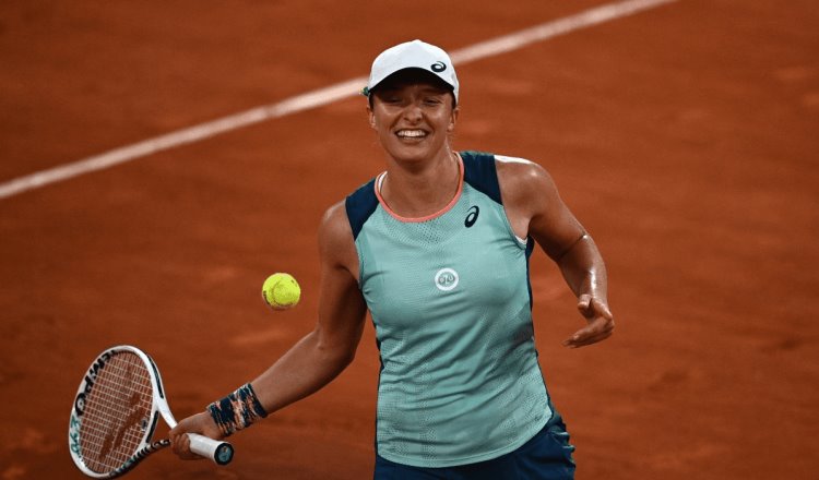 Se corona Iga Swiatek campeona del Roland Garros; envía mensaje a Ucrania: “Sigan fuertes”