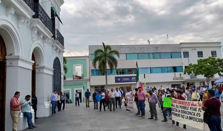 Piden indígenas frente a Palacio de Gobierno que se derogue Ley Dedazo