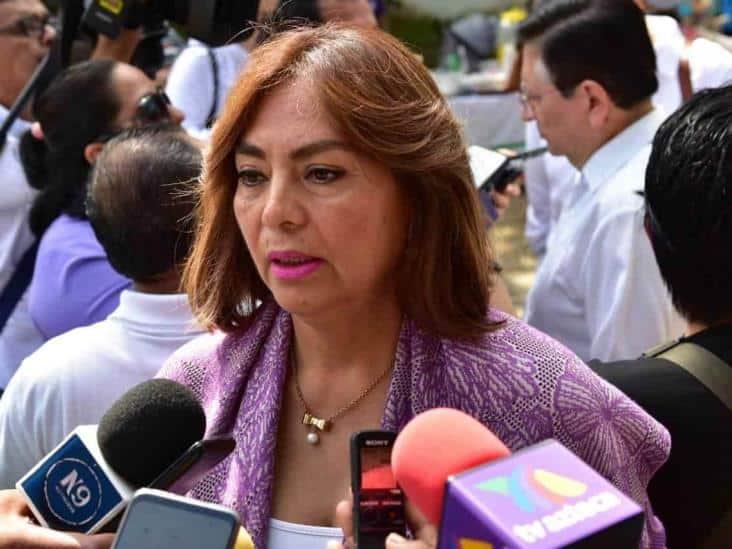 Nelly Vargas pretende arreglar el mundo desde un café, acusa legisladora perredista