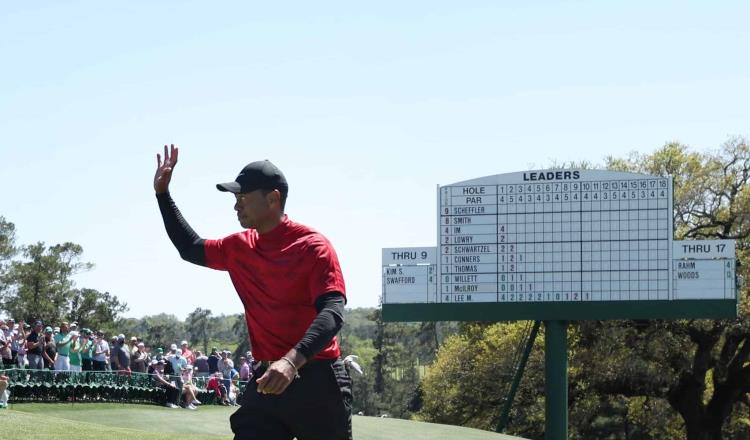 Supera Tiger Woods los mil millones de dólares de ingresos en su carrera