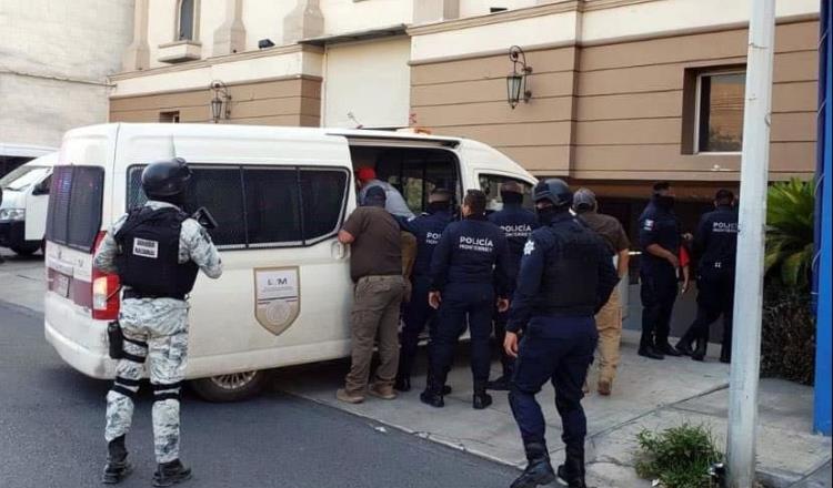 Aseguran a 72 migrantes resguardados en un hotel de Monterrey