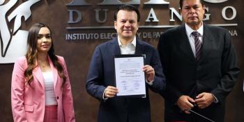 Recibe Esteban Villegas constancia como gobernador electo de Durango