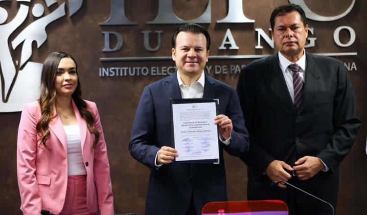 Recibe Esteban Villegas constancia como gobernador electo de Durango