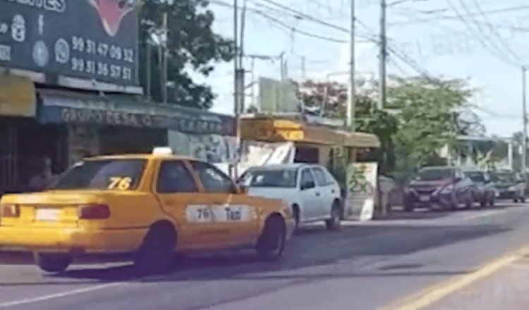 ¡Taxista cafre! Circula en sentido contrario por La Isla-Villahermosa
