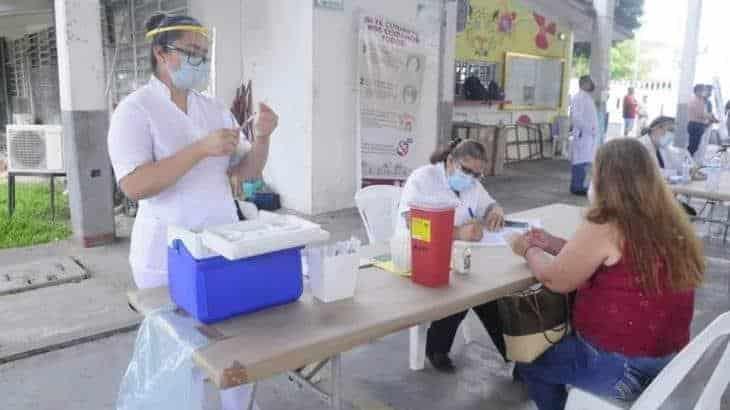 Suspenden vacunación anticovid en Comalcalco, Cunduacán y Jonuta por falta de dosis