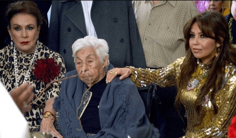 Fallece Eva Mange, abuela de Thalía y Laura Zapata a los 104 años