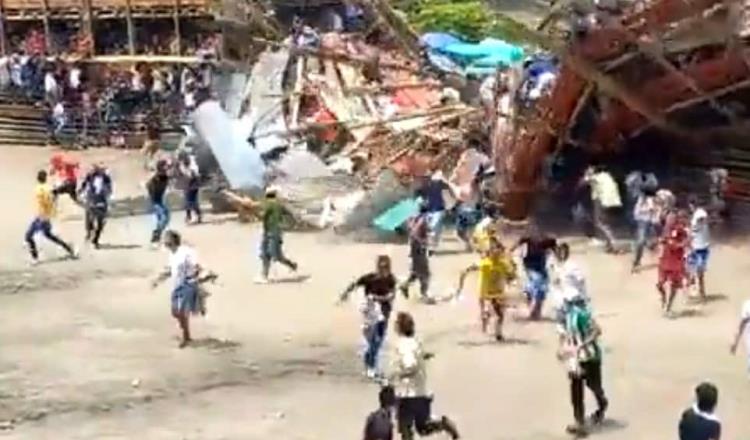 [VIDEO] ¡Tragedia en Colombia! Colapsan gradas en evento taurino