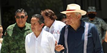 AMLO realiza evaluación de obras en Quintana Roo