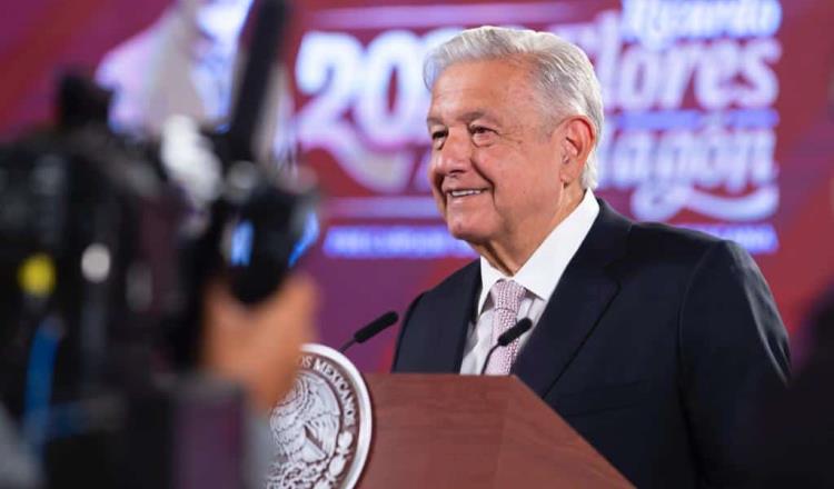 Gobernador de Texas se está extralimitando al regresar a migrantes: López Obrador
