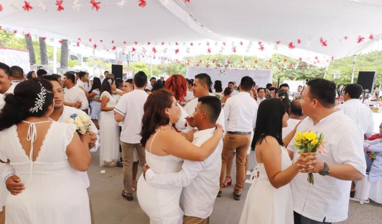 “Sí acepto”: se casan 46 parejas en Paraíso en boda colectiva