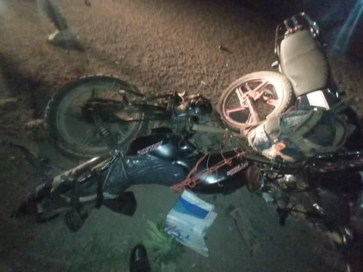 Chocan motociclistas en Cárdenas; terminan con lesiones en la cabeza
