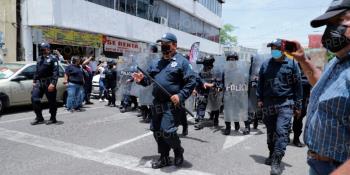 Recrimina SITET  "represión" contra maestros que bloqueaban la avenida 27 de Febrero