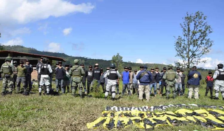 Detienen a 37 presuntos miembros del CJNG en Michoacán 