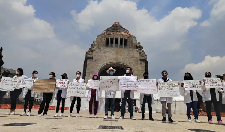 Marchan estudiantes de Medicina en la CDMX para exigir garantías de seguridad