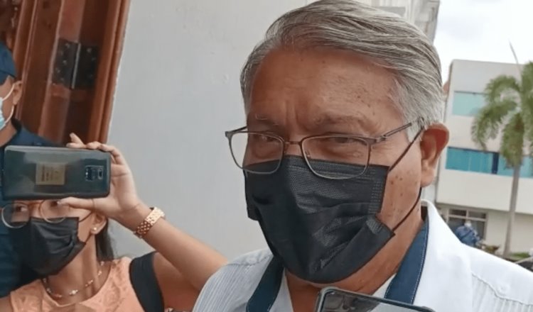 Desconoce alcalde de Comalcalco derrame en el Mezcalapa; recula y llama a cuidar el consumo de agua