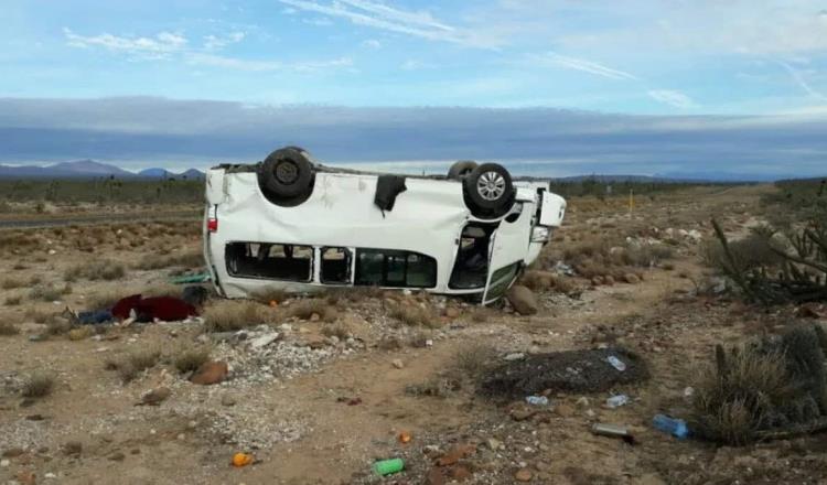 Accidente en Nuevo México deja 2 migrantes mexicanos muertos y 9 heridos
