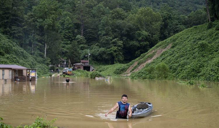 [VIDEO] Suman 16 muertos por inundaciones en Kentucky, EE.UU.