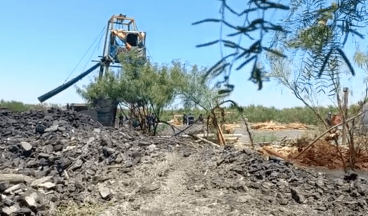 Quedan atrapados 10 mineros en derrumbe en mina de carbón en Sabinas, Coahuila