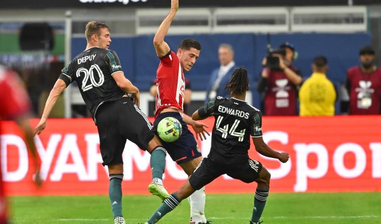 Chivas sigue mal y ahora cae frente al Galaxy del Chicharito Hernández