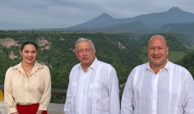 Promete AMLO que en diciembre se inaugurará la autopista Colima-Guadalajara