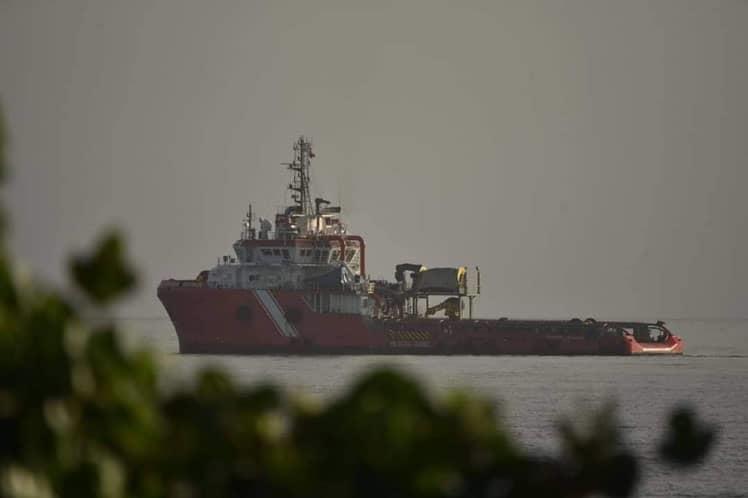 Arriban buques mexicanos a Cuba para ayudar a sofocar incendio en Matanzas