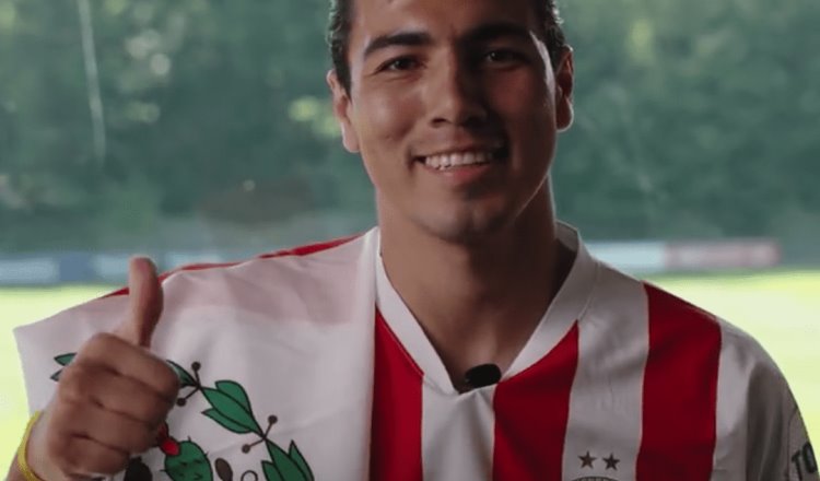 Erick Gutiérrez extiende contrato con el PSV hasta 2025